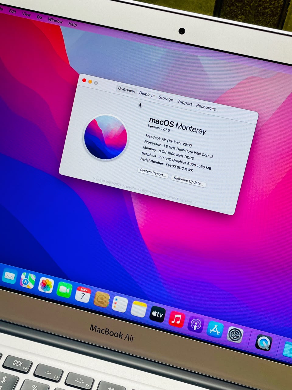 Apple Macbook Air 2017 i5 8/256(A1466 EMC 3178) Used But Like New Condition.