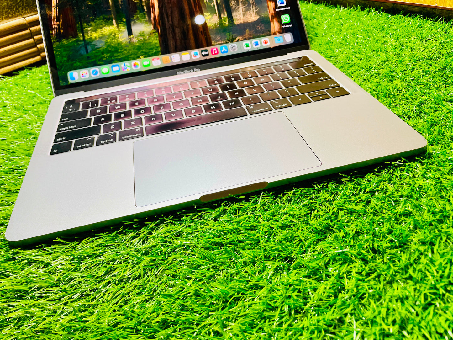 Macbook Pro 2019(13.3") i5 8/256 9/10 Condition.