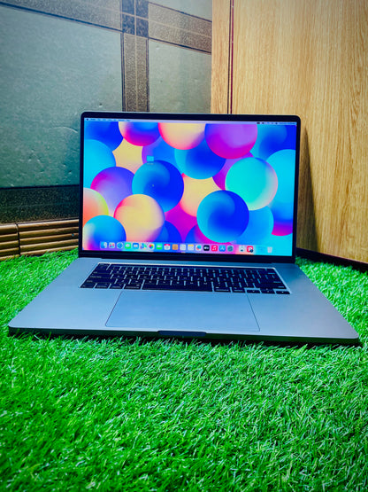 Apple MacBook Pro 16" (2019) – A2141 i7 16/512+4GB.