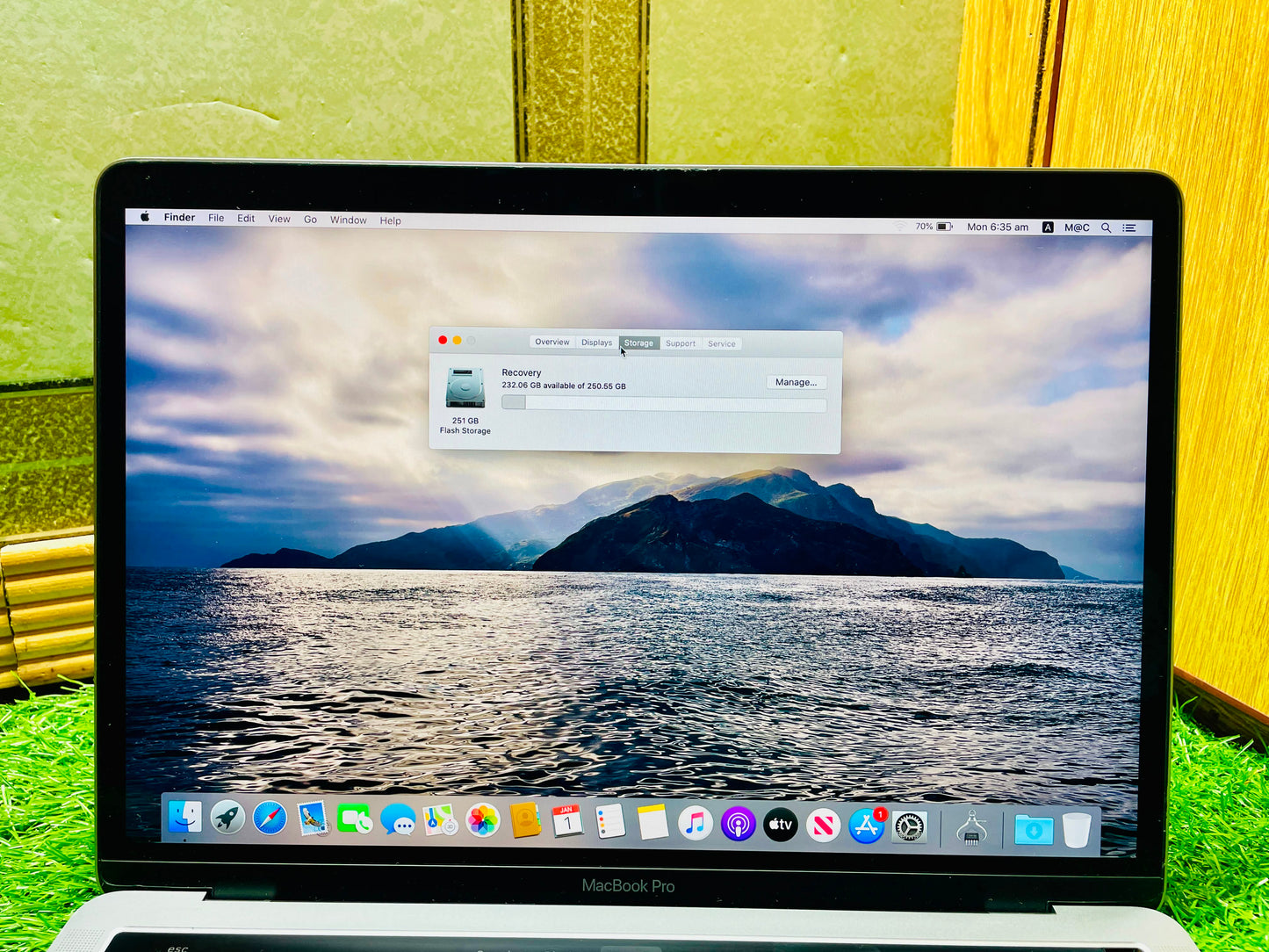 MacBook Pro A1706 2016 13-inch 2016 i5 8/256 SSD Condition Used Like New