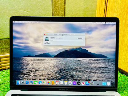 MacBook Pro A1706 2016 13-inch 2016 i5 8/256 SSD Condition Used Like New